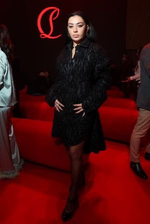 Christian Louboutin apresenta 'The Loubi Show II' na Torre Eiffel - imagem 8