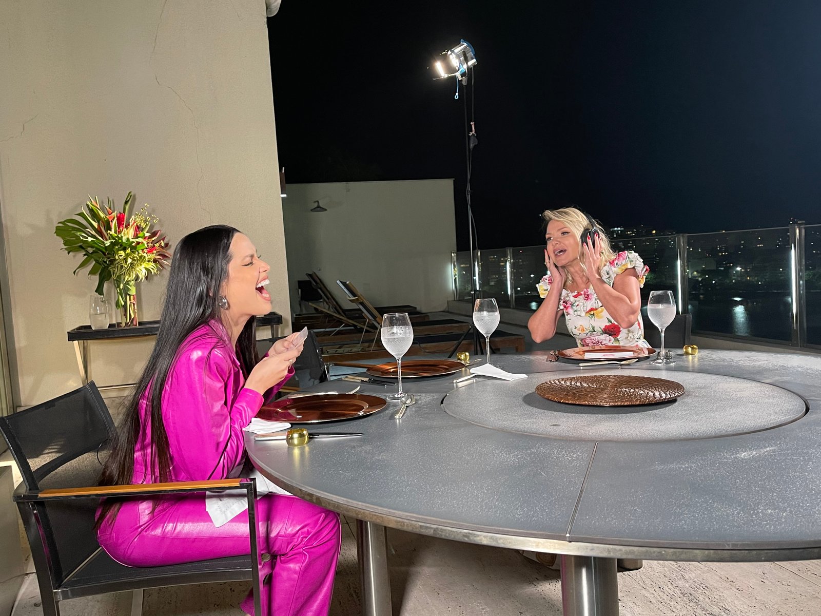 COM JULIETTE E ESTREIA NESTE DOMINGO, ELIANA COMEMORA FUTURO DE SEU PROGRAMA - imagem 2