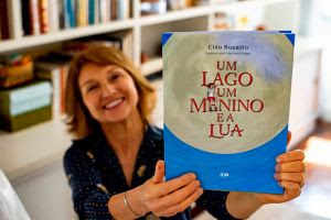 Escritora premiada de literatura infantojuvenil conta história para ítalo-brasileiros