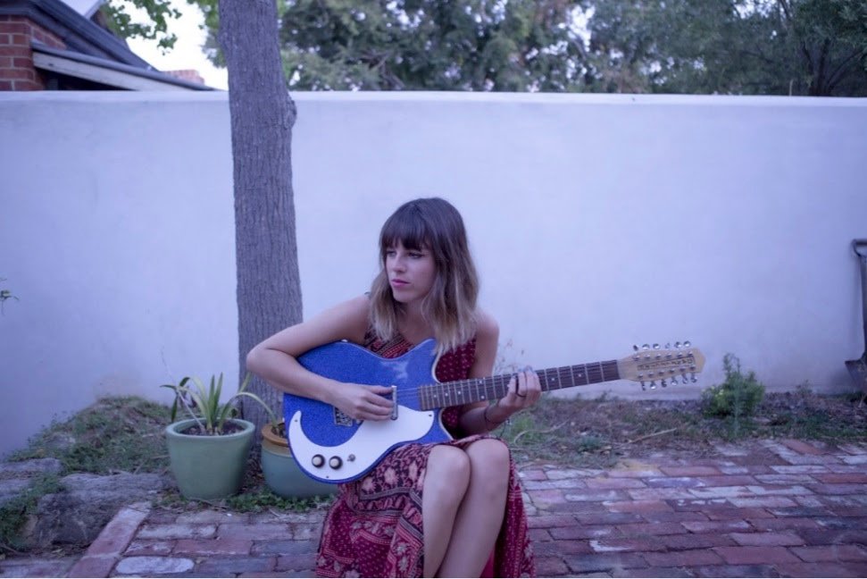 MELODY'S ECHO CHAMBER - imagem 2
