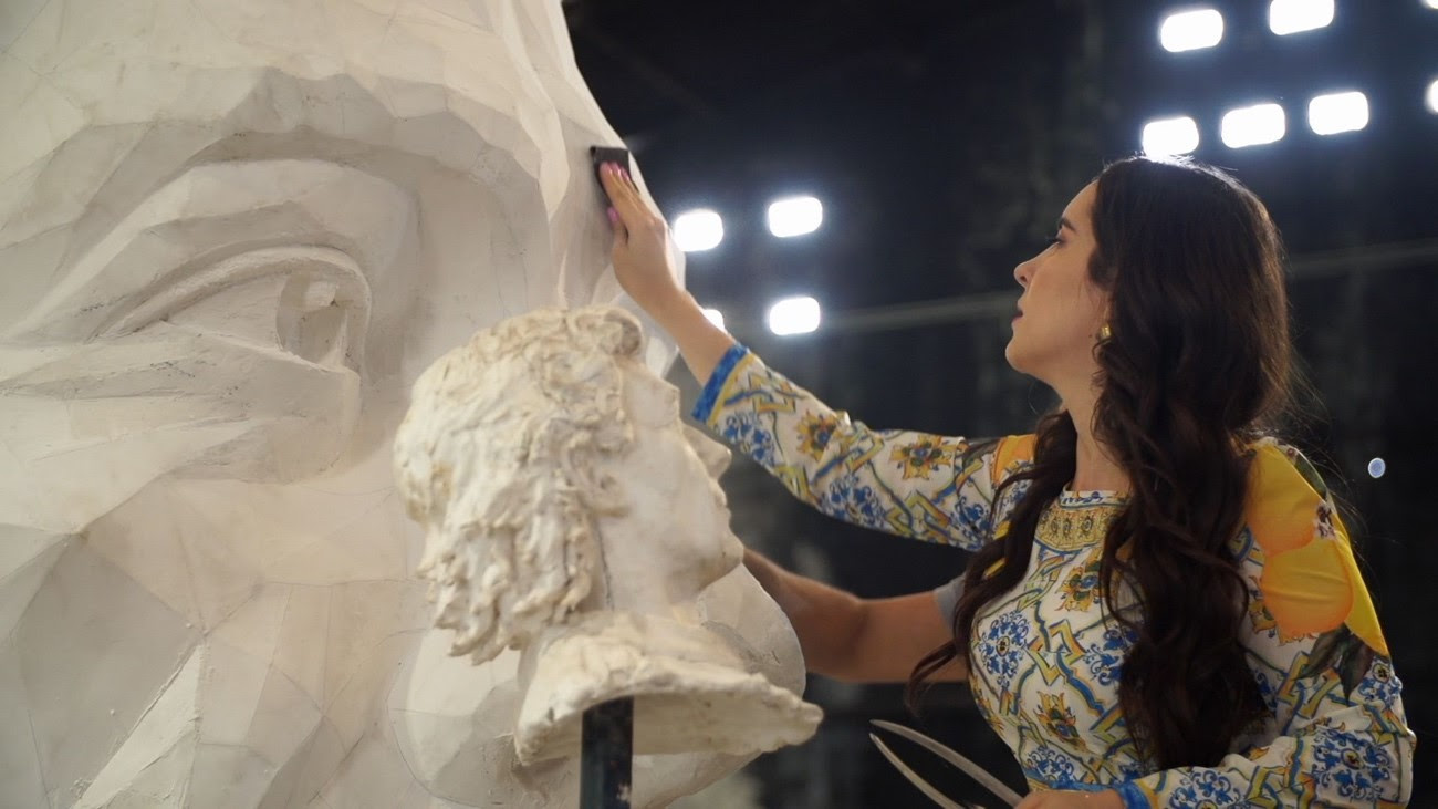 Nova escultura de Ayrton Senna abre série delançamentos da artista e antropóloga Lalalli - imagem 2