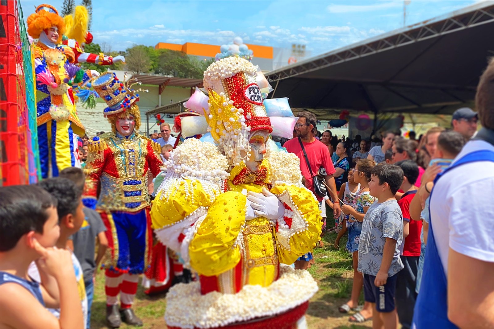 PARQUE AQUÁTICO DO INTERIOR DE SÃO PAULO PARTICIPA DE AÇÃO SOCIAL E FAZ DOAÇÃO DE 4 MIL BRINQUEDOS EM PROL DE