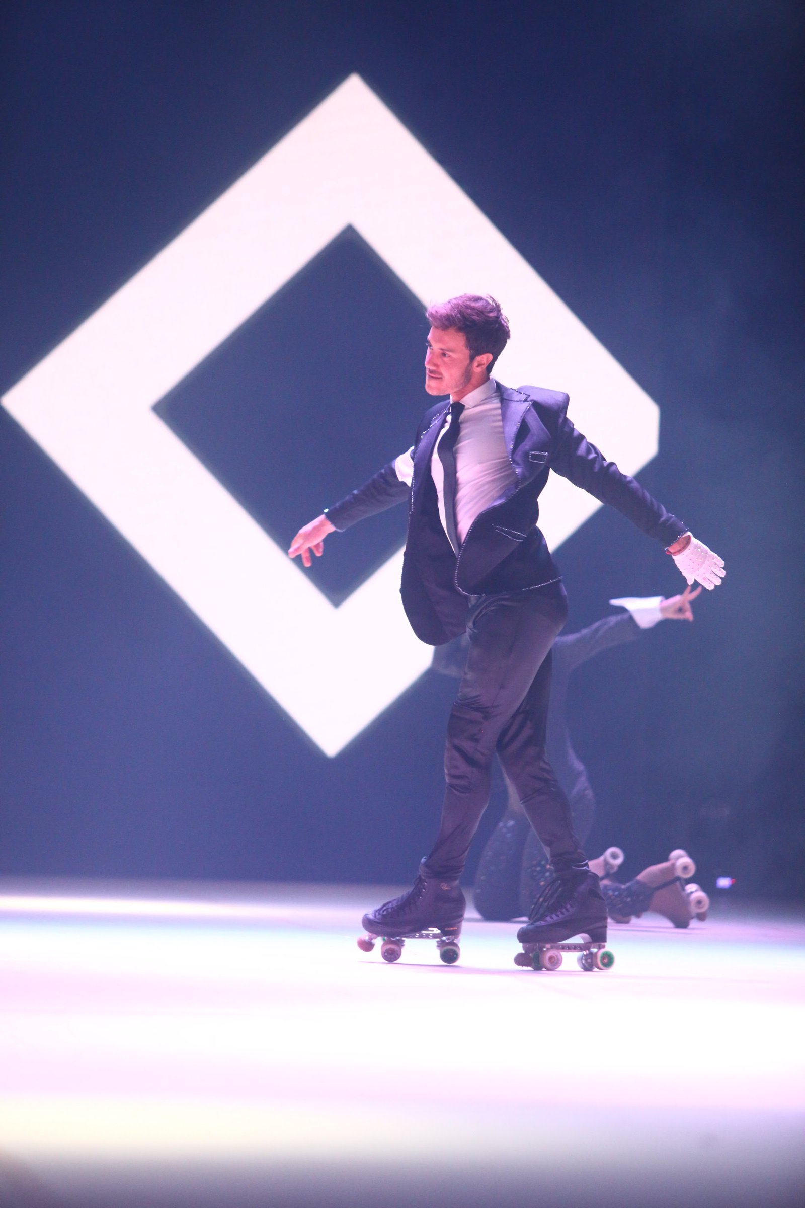Patinador artístico, Marcel Stürmer apresenta sua nova produção teatral “A Chave”, no Teatro do Sesi, nesta - imagem 2