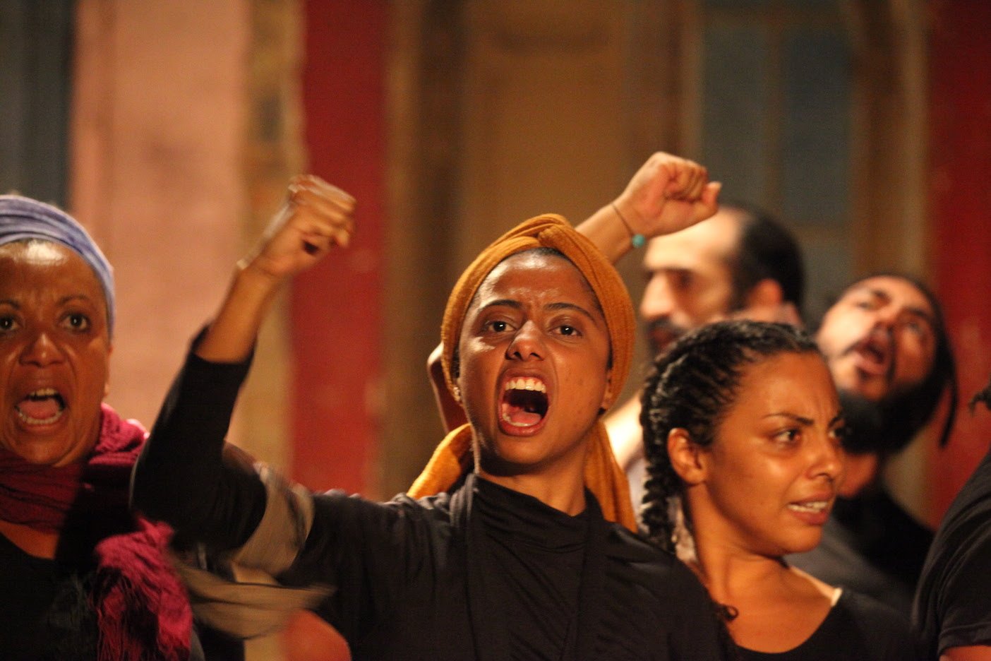 Premiado, espetáculo "Esperança na Revolta”, reestreia com novo elenco no Teatro Chica Xavier