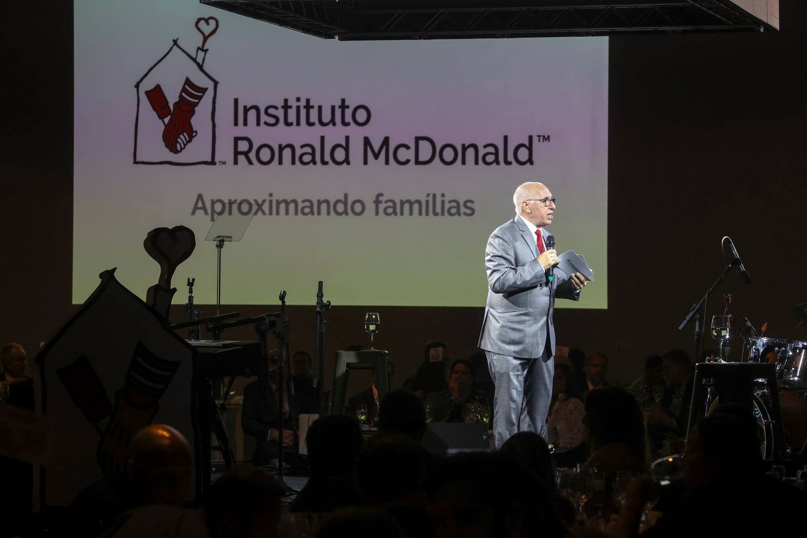 Veja como participar da 13ª edição do Jantar de Gala do Instituto Ronald McDonald em prol do câncer