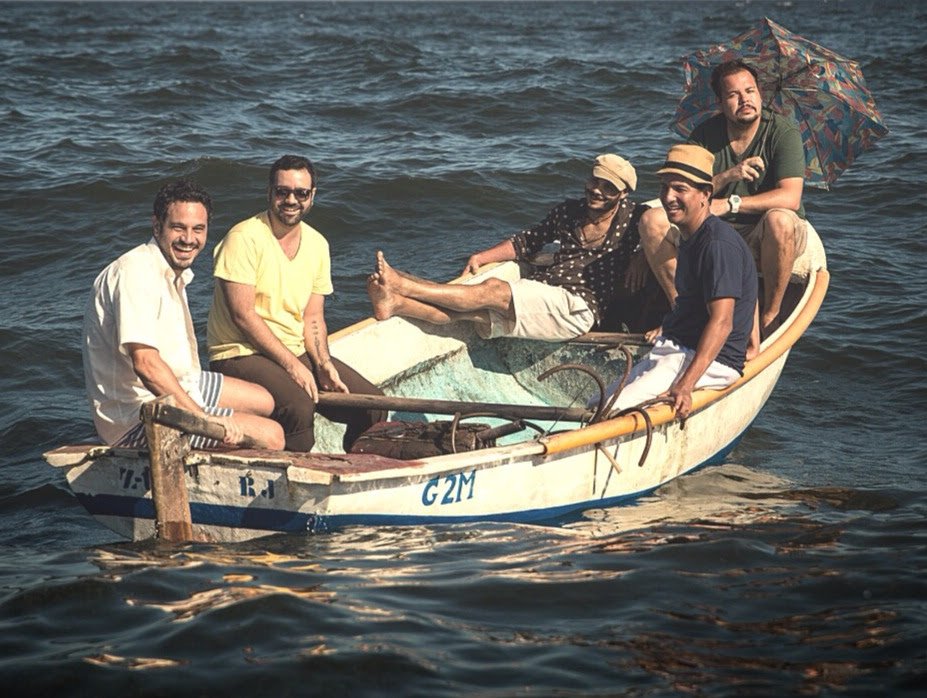 Após sete anos, Fino Coletivo recomeça em Portugal com novo disco e show