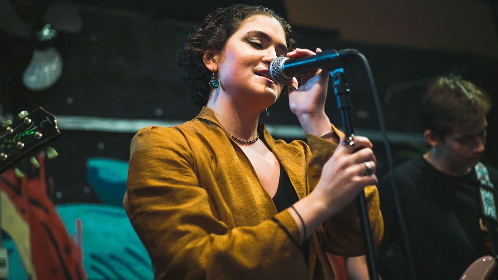 CANTORA E COMPOSITORA TATI MAIA SE APRESENTA NESTA QUINTA-FEIRA NO EMPÓRIO 37, NO RIO DE JANEIRO