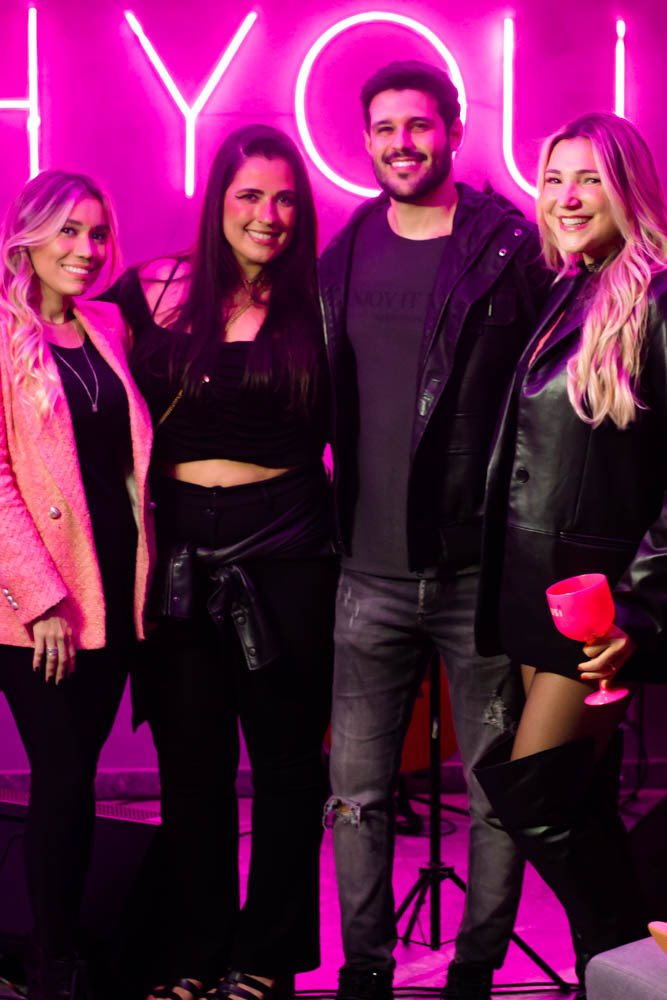 Ex-BBB, Rodrigo Mussi celebra recuperação e reúne amigos famosos em pocket show de Fiuk na Housi em SP - imagem 3