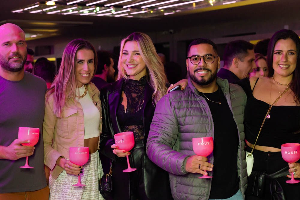 Ex-BBB, Rodrigo Mussi celebra recuperação e reúne amigos famosos em pocket show de Fiuk na Housi em SP - imagem 11