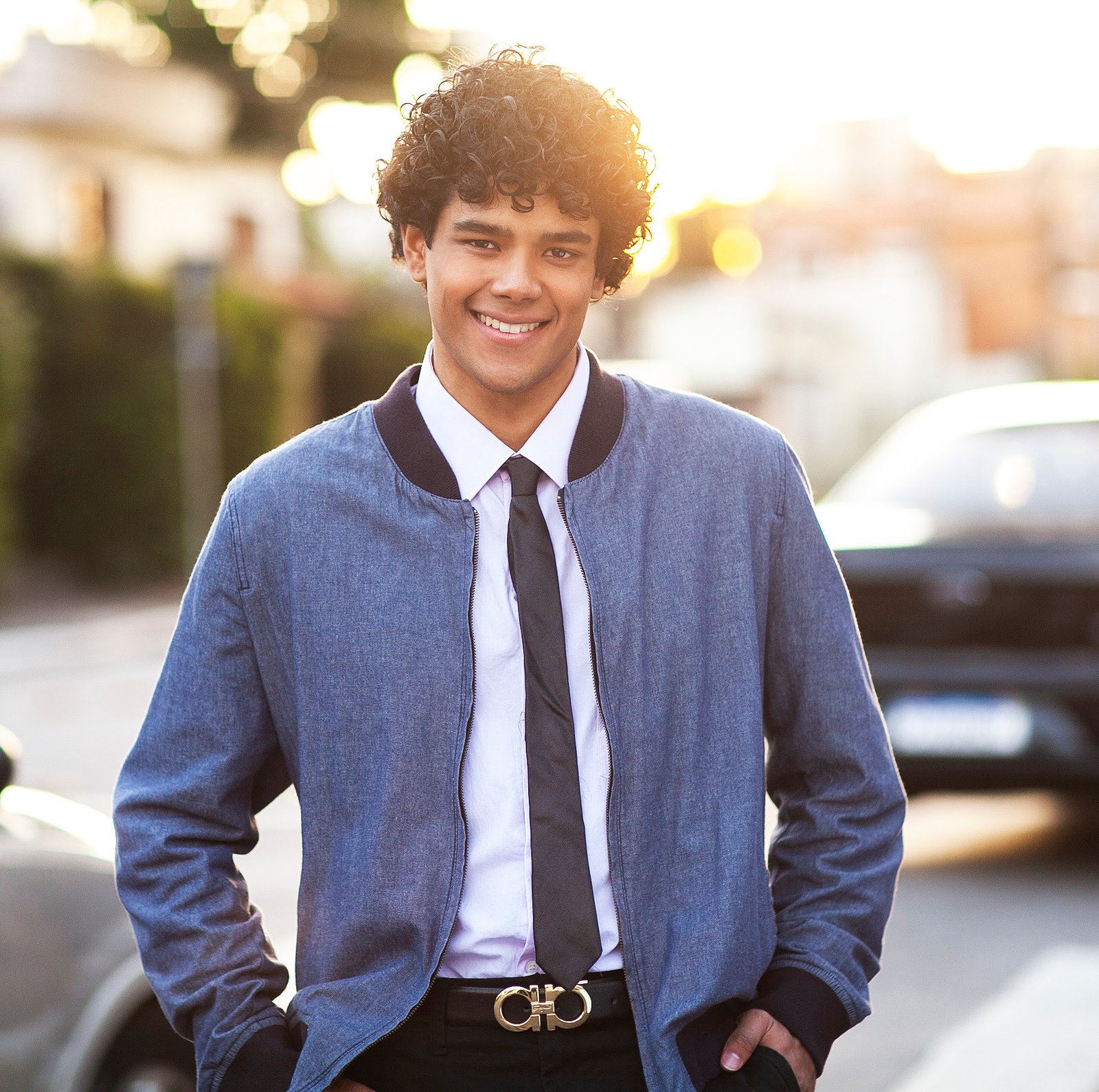 Fazendo sua estreia em novelas, Luiz Fortes entra para ‘Todas As Flores’ como Rômulo, jovem que fará de tudo