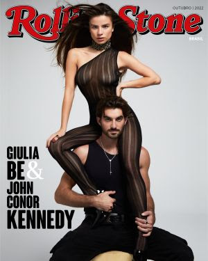 GIULIA BE e o namorado John Conor Kennedy juntos na Capa Digital da Rolling Stone