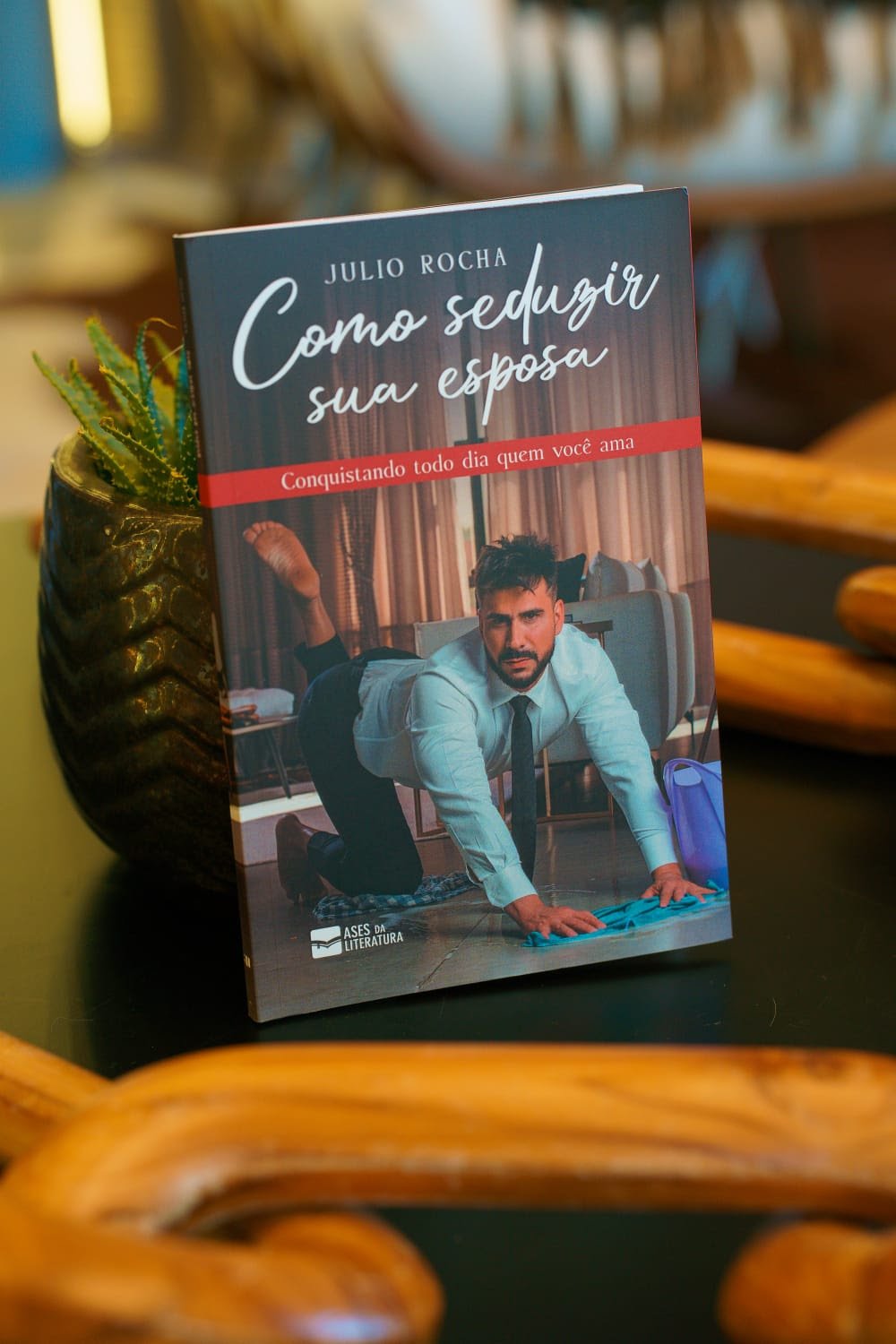 Julio Rocha fala sobre seu primeiro livro e sobre o relacionamento com Karoline Kleine - imagem 2