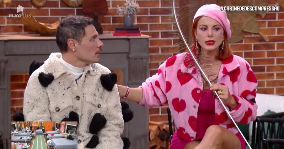 NA ‘CABINE DE DESCOMPRESSÃO’ EM NOITE INÉDITA, DEBORAH ATACA DEOLANE: “CHATA PRA CARAMBA!” - imagem 5