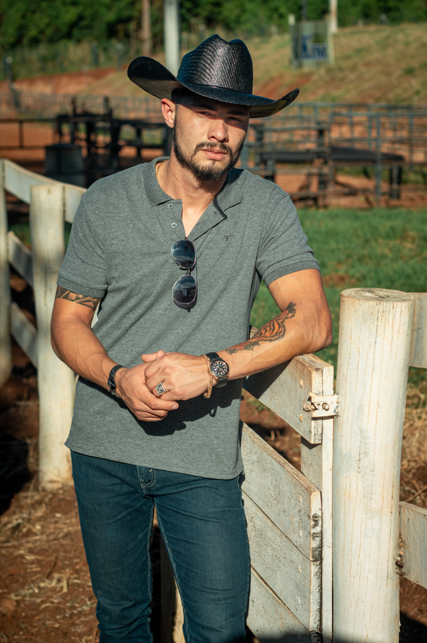 O agro sertanejo recebe mais um sucesso nesta sexta-feira (18) do cantor viral Thiago Castelli - imagem 4