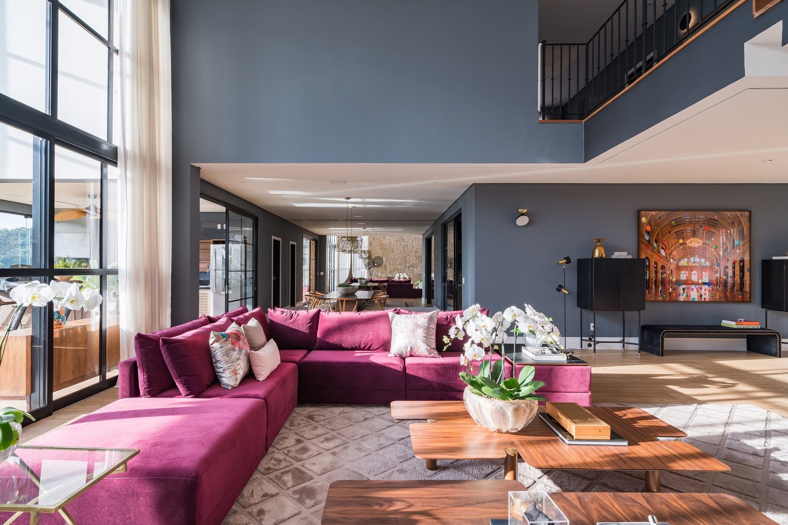 Ambientes com o Viva Magenta, a Cor de 2023, da Pantone - imagem 4