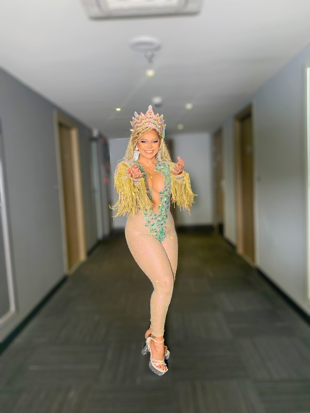 Darlin Ferrattry e Wenny Isa usam figurinos que somam mais de cem mil pedras em ensaio técnico do Império - imagem 2