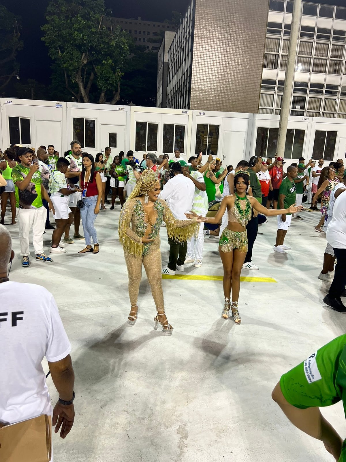 Darlin Ferrattry e Wenny Isa usam figurinos que somam mais de cem mil pedras em ensaio técnico do Império - imagem 4