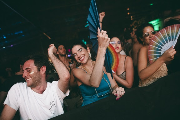 MangoLab aterrissa em São Paulo com Baile da MangoLab, no Cineclube Cortina