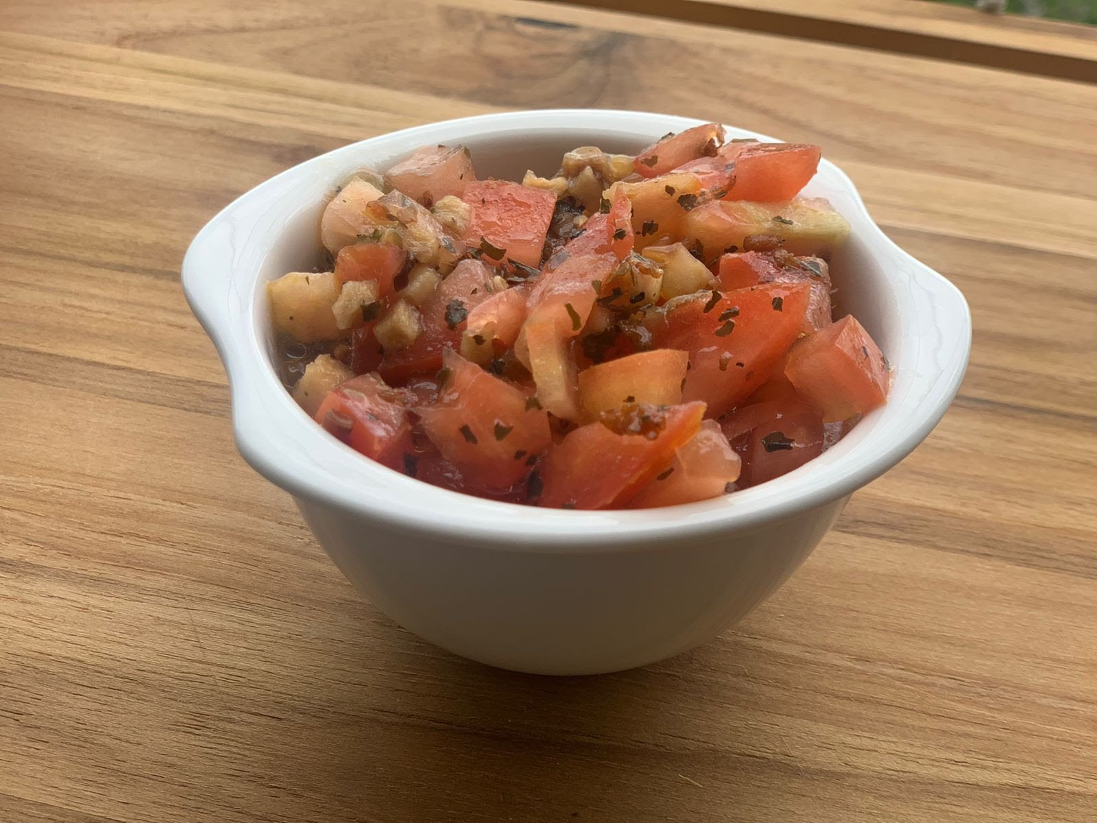 Chá surpreende e dá toque de sabor para a salada