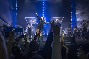 Laura Pausini anuncia novo single durante shows de 30 anos de carreira: "Un Buon Inizio"