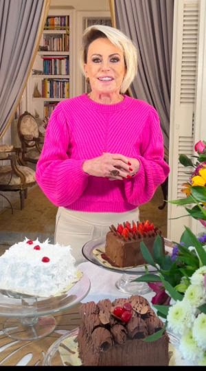 Ana Maria Braga estrela campanha de Dia das Mães da Sodiê Doces