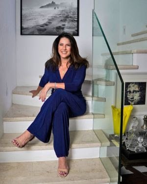 Christiane Pelajo e mais 43 mulheres lançam livro em Brasília