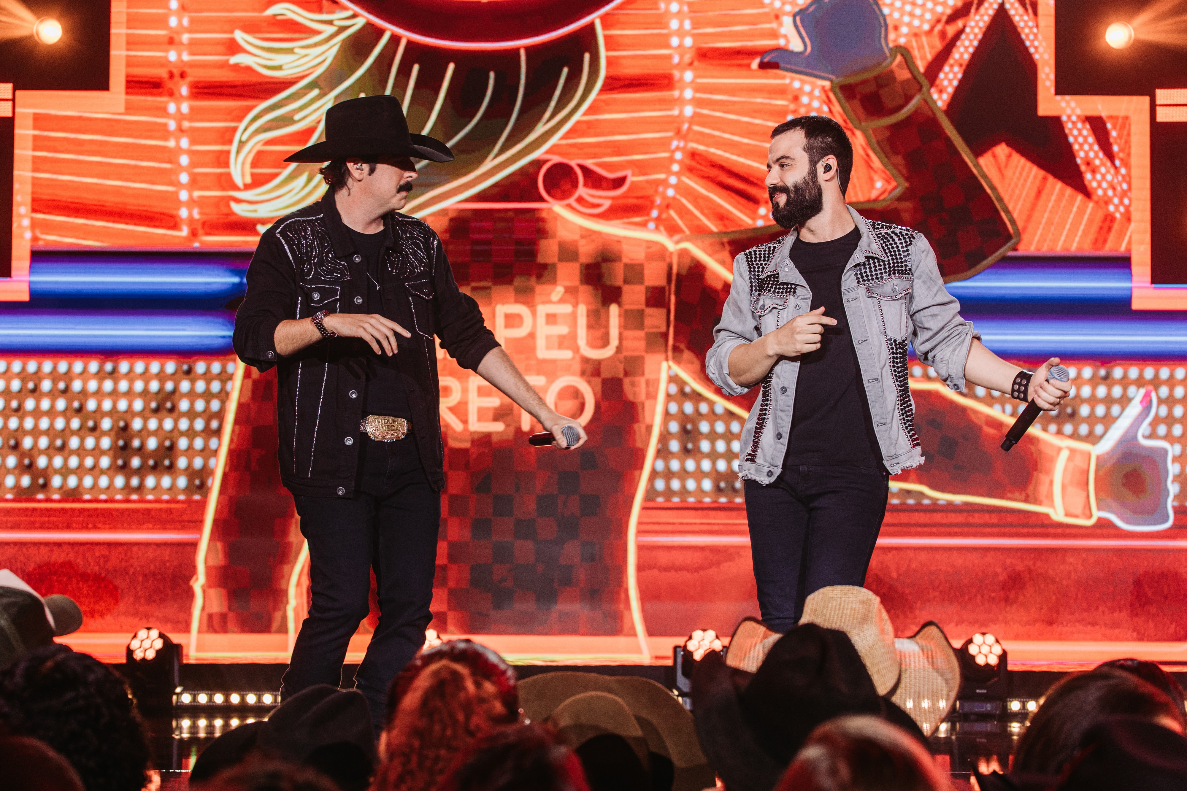 Gravação de DVD no interior deSão Paulo reúne famosos do sertanejo, dentro e fora do palco