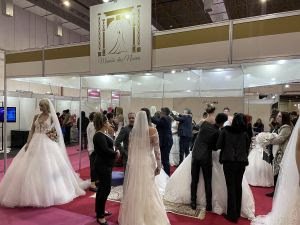 Gravata PIX, cerimonialista PET, live painting, vestidos de noivas importados da Turquia entre outros são