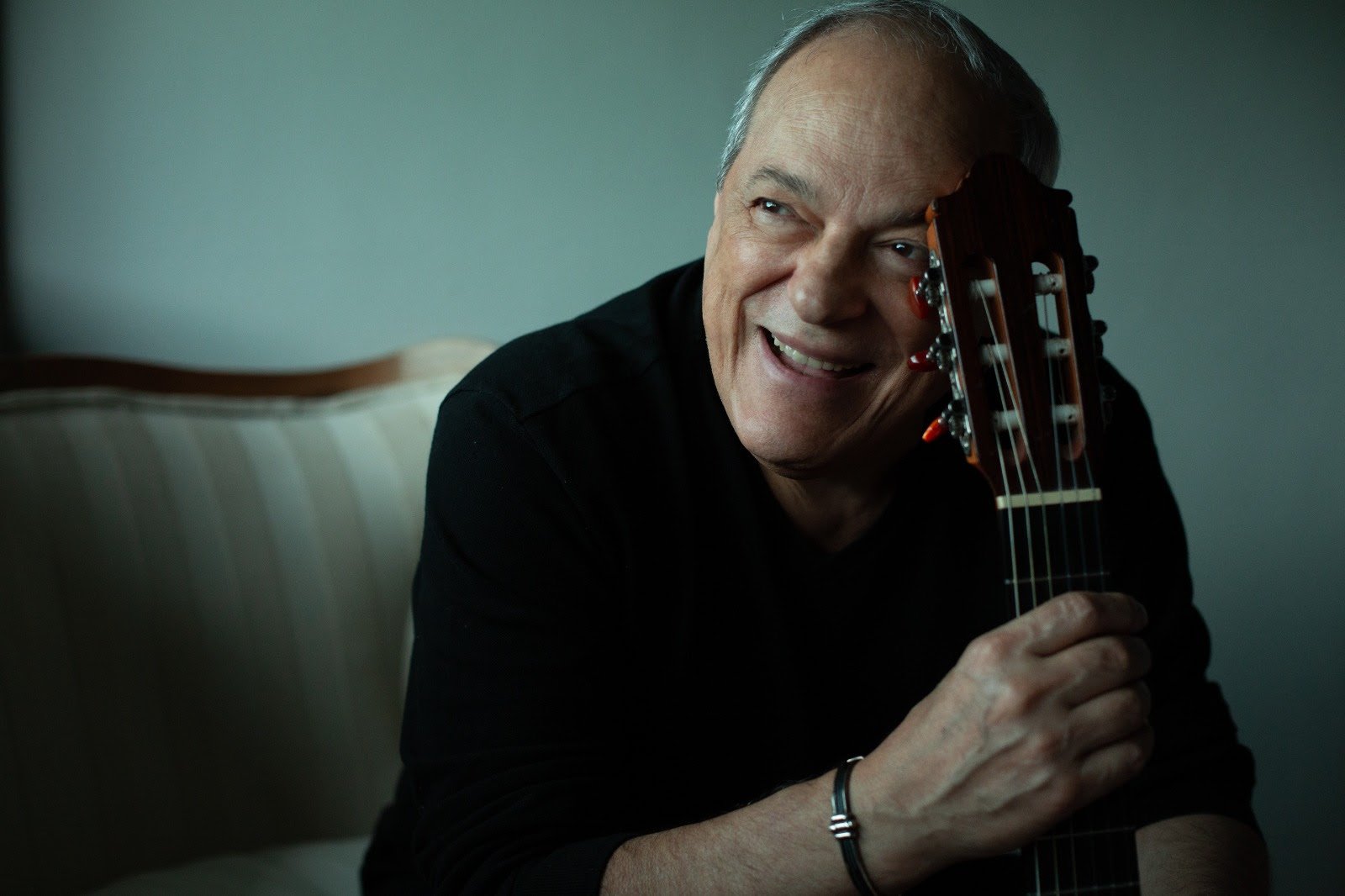 TOQUINHO, BANDA MANTIQUEIRA E CAMILLA FAUSTINO SE APRESENTAM EM JUNHO NO TEATRO BRADESCO.