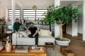 Casa Vogue mostra o jeito de morar juntos e separados de Lufe Gomes e Alexandre Disaro