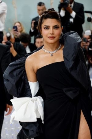 Estrelas Brilham usando BVLGARI no Met Gala 2023 - imagem 23