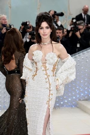 Estrelas Brilham usando BVLGARI no Met Gala 2023 - imagem 26