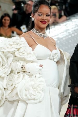 Estrelas Brilham usando BVLGARI no Met Gala 2023 - imagem 28