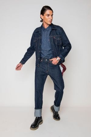 Jeans, metalizados e all black: confira as principais tendências de coleções outono inverno - imagem 3