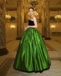 Marina Ruy Barbosa rouba os holofotes no Better World Fund Gala, em Cannes
