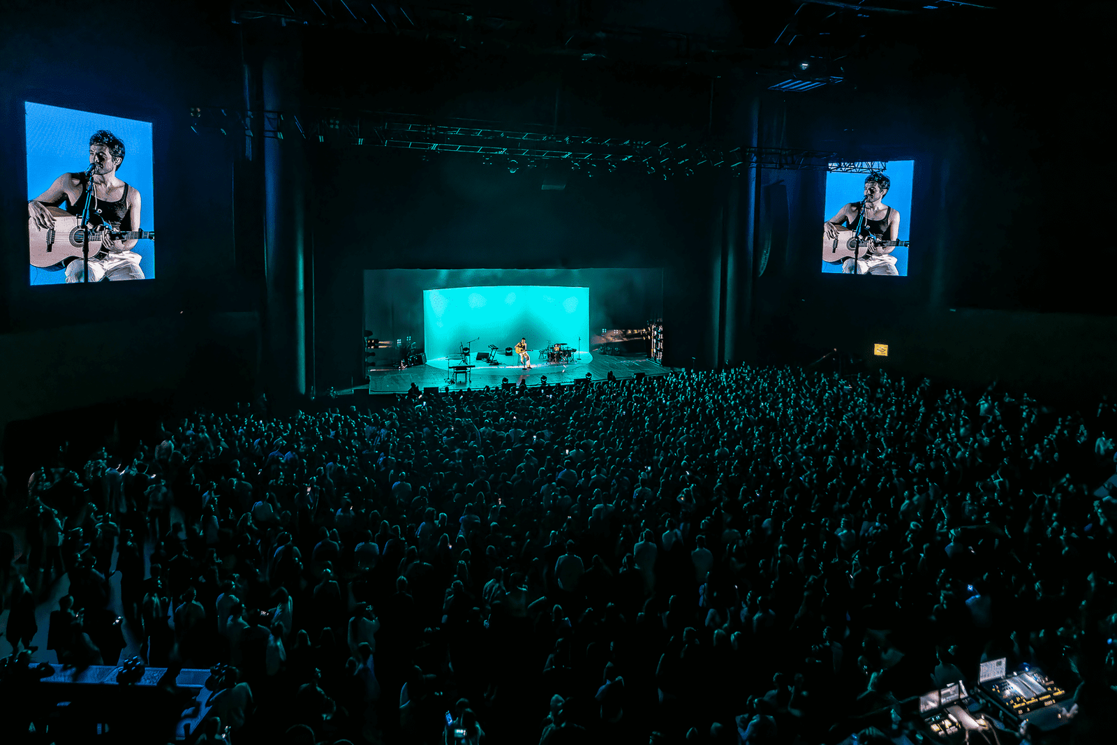 TIAGO IORC FAZ SHOW LOTADO EM SÃO PAULO, COM PARTICIPAÇÃO DE DUDA BEAT - imagem 8