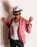 Bruno Mars Cover se apresenta no Raposo Shopping