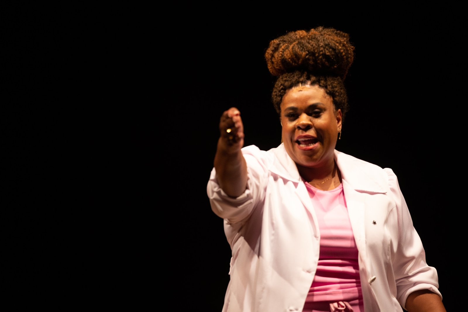 Cacau Protásio estreia espetáculo no Teatro Gazeta