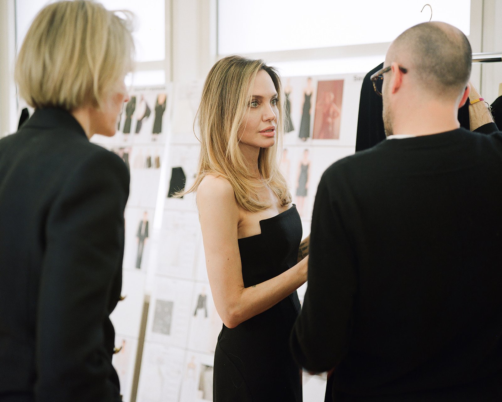 Chloé se torna a primeira colaboradora do Atelier Jolie, marca comandado pela atriz, cineasta e filantropa