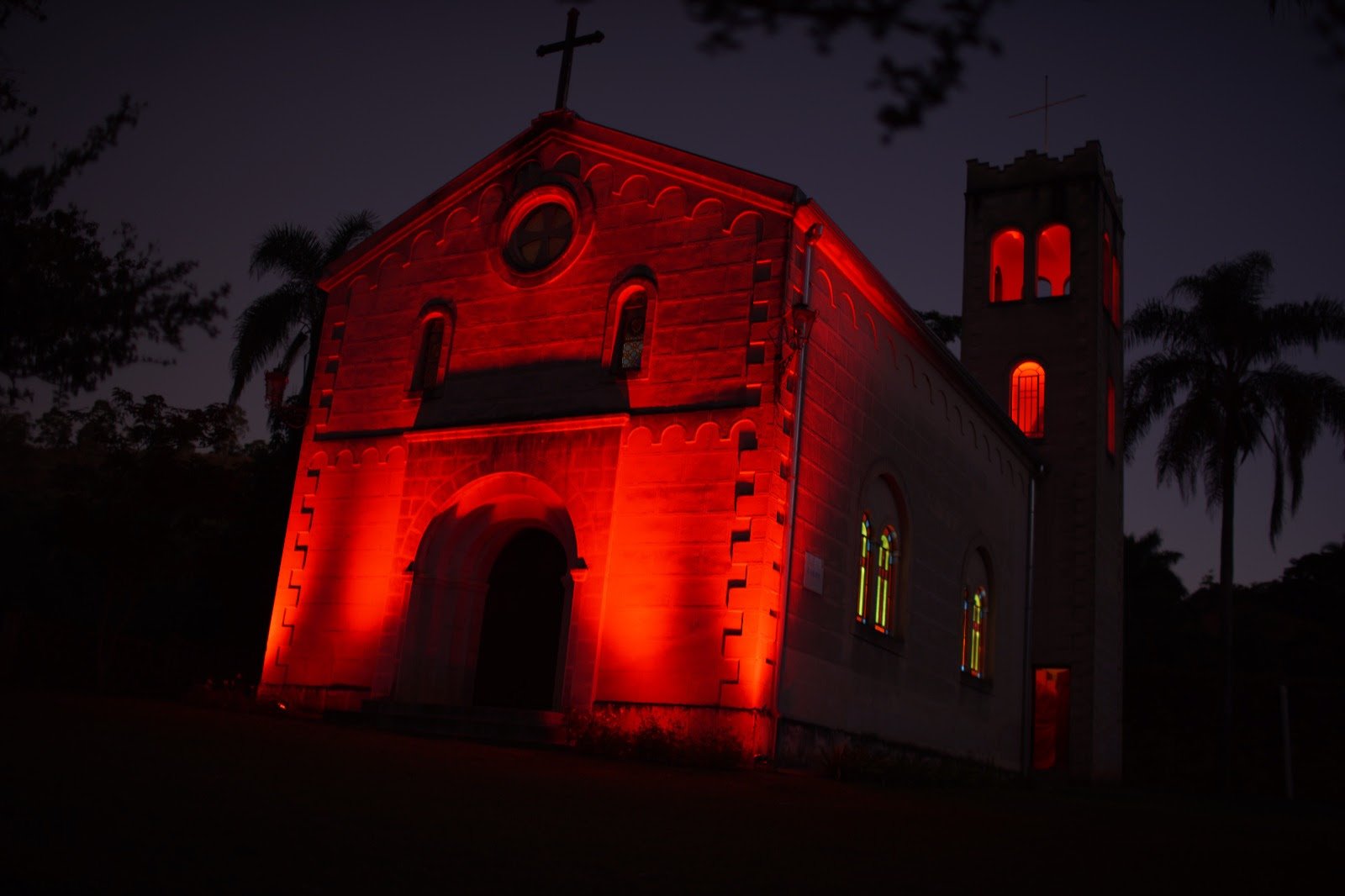 Diablo IV transforma catedral centenária em HellBnB, onde influenciadores viverão uma noite aterradora - imagem 2
