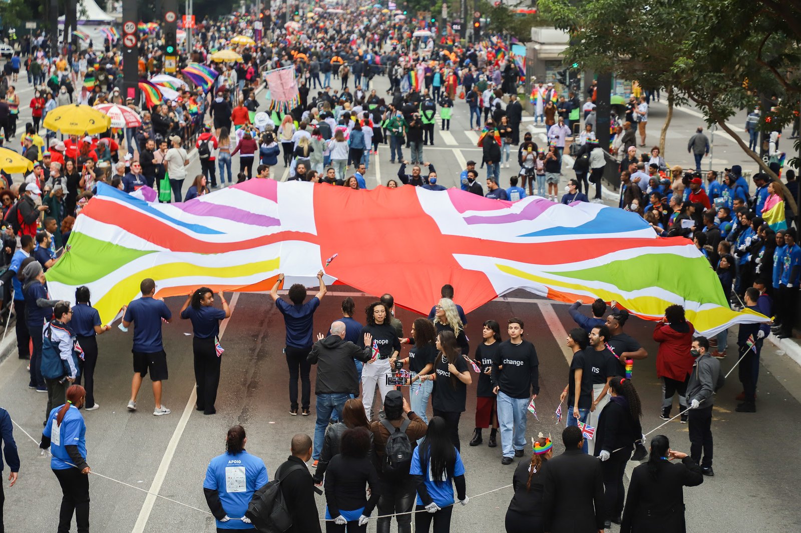Embaixada do Reino Unido apoia ações durante o Mês do Orgulho LGBTQIA+
