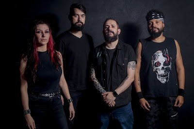 Inraza lança o single Crowning, com clipe, e estreia a nova formação