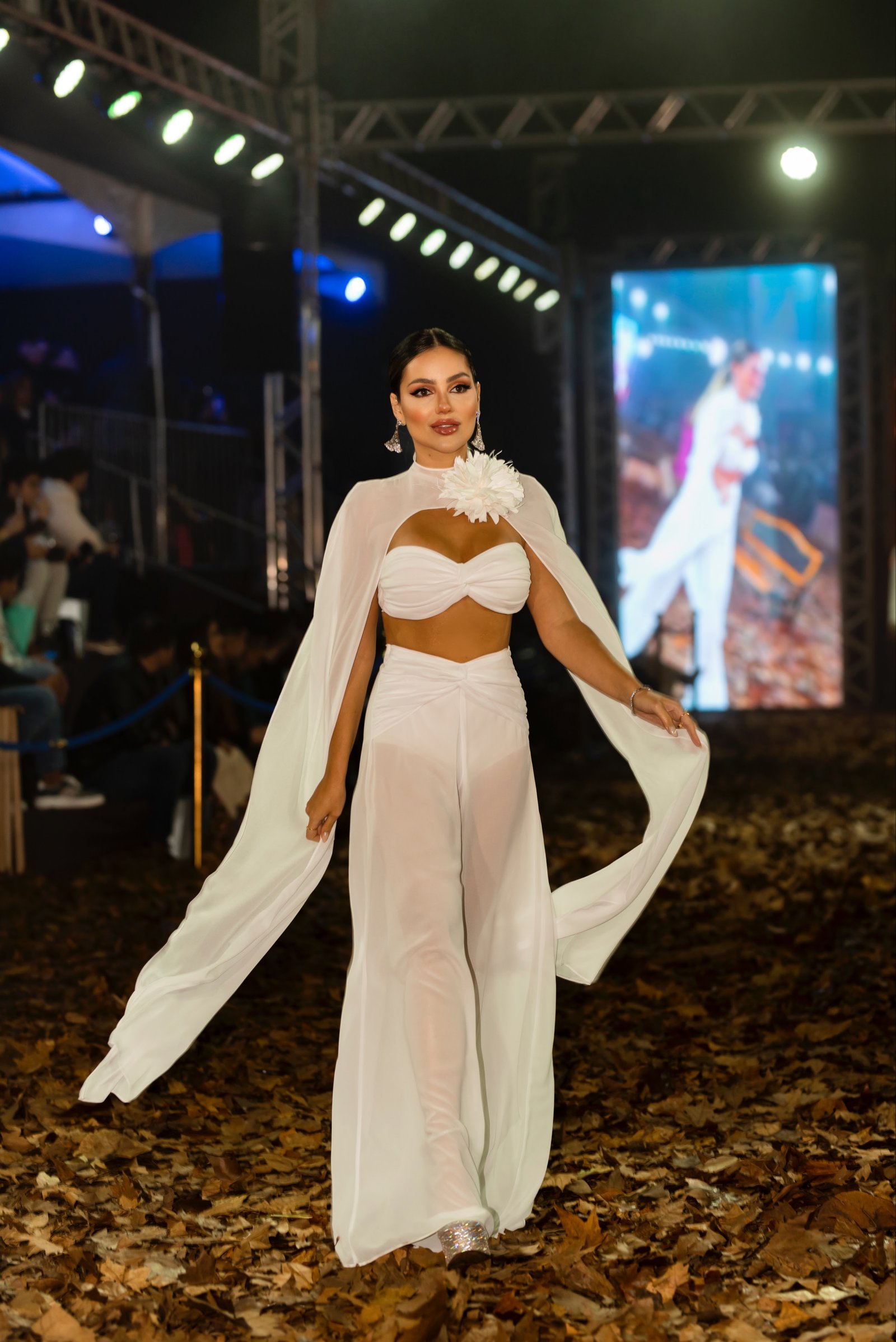 Isabela Simões desfila no maior evento de moda da tríplice fronteira