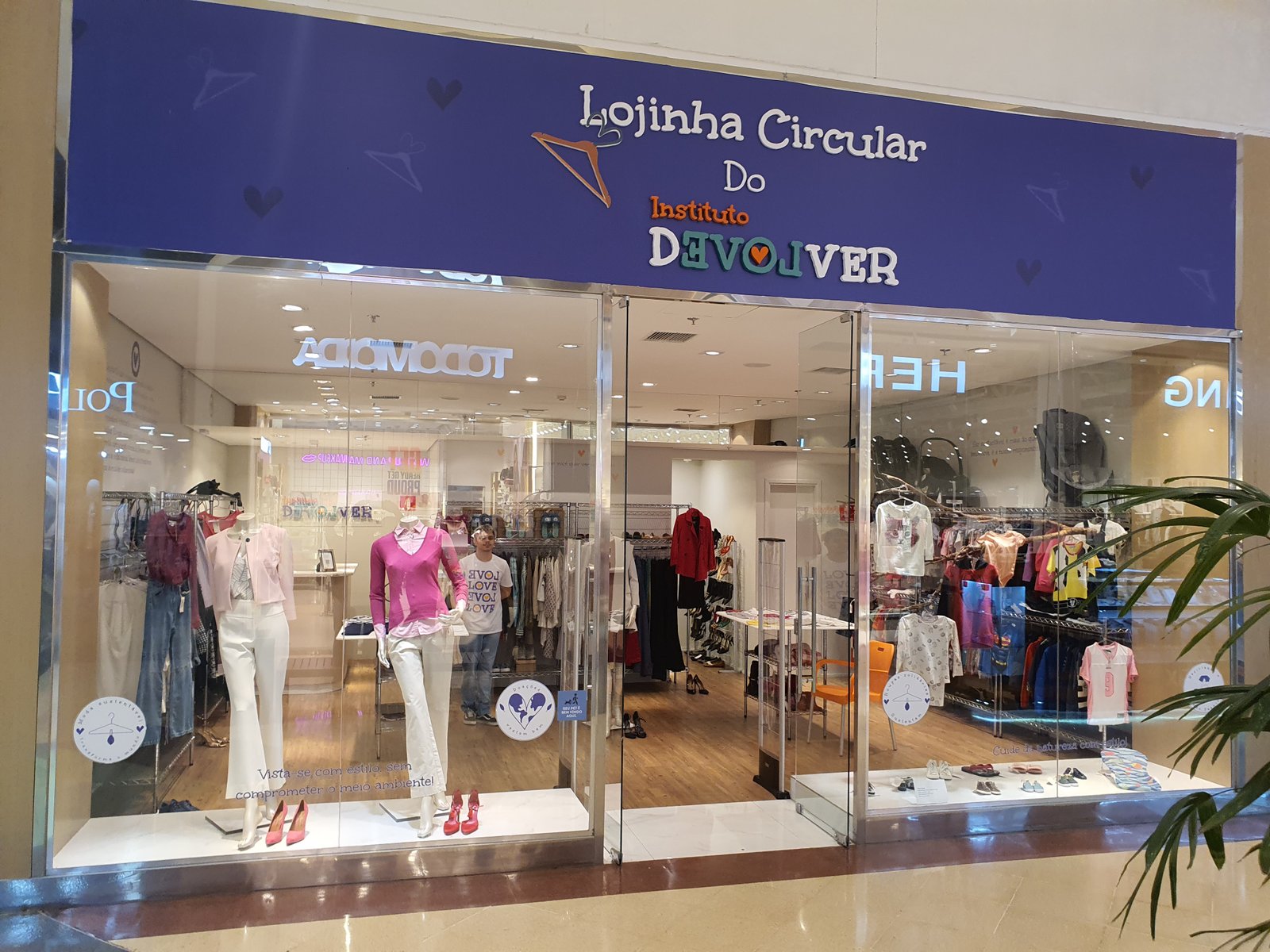 Shopping Metrópole inaugura loja do Instituto Devolver
