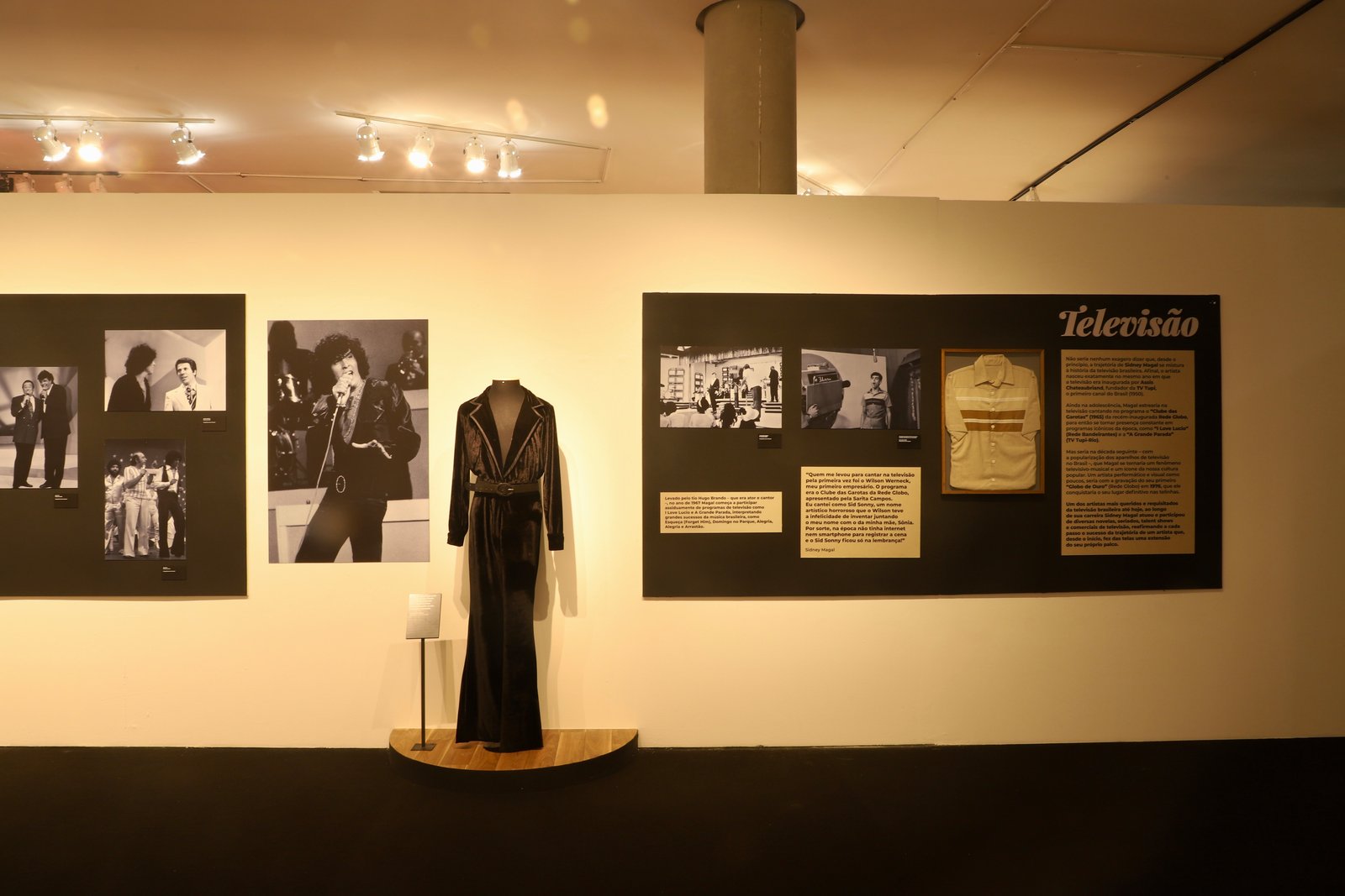 Confira os looks icônicos de Sidney Magal que estão em exposição em São Paulo - imagem 2