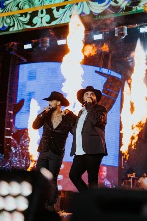 Léo e Raphael revelam faixa inédita, "Manda Boi" - imagem 2