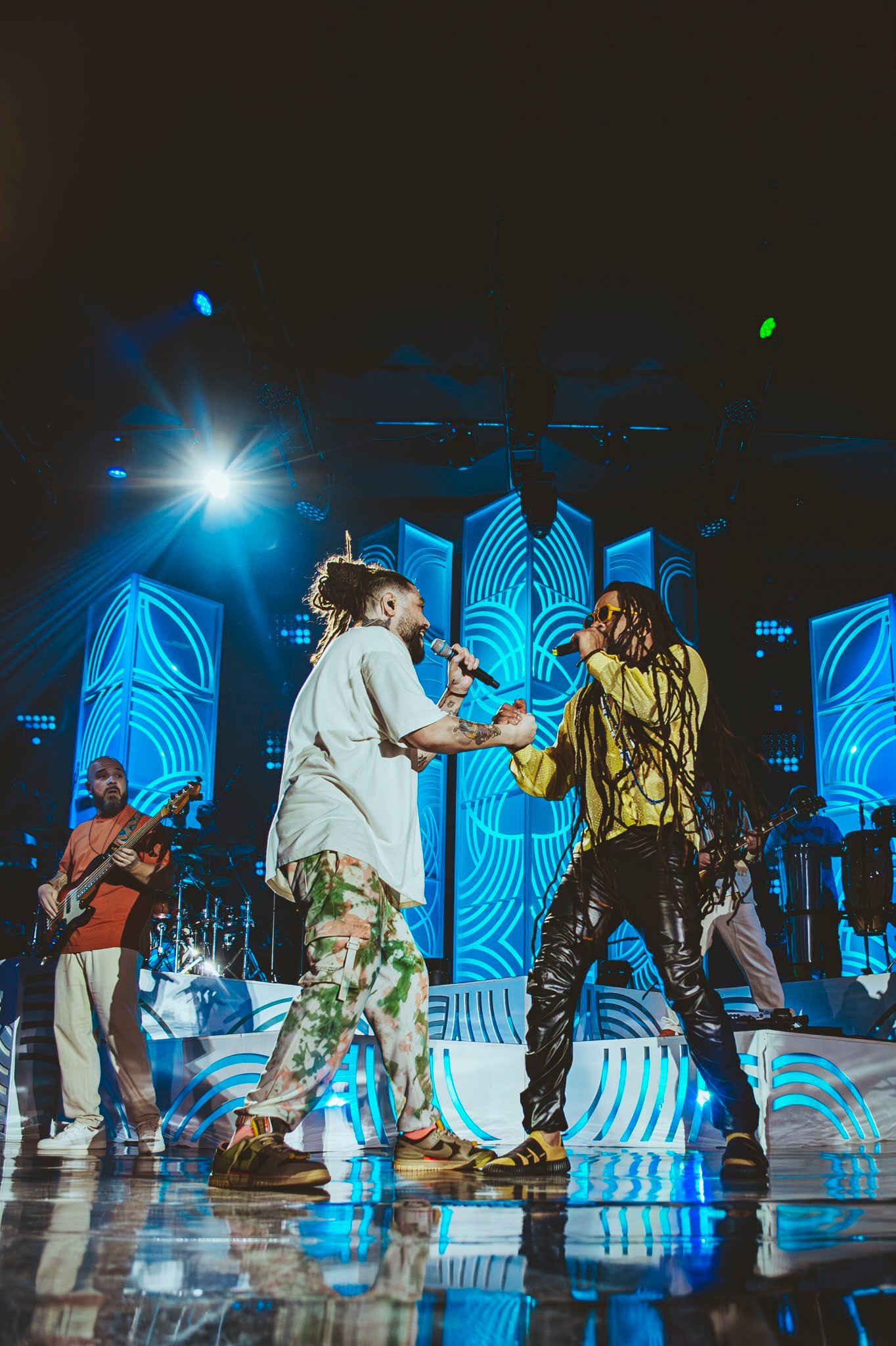 NA VÉSPERA DO DIA INTERNACIONAL DO REGGAE, MANEVA INICIA A SÉRIE DE LANÇAMENTOSDO NOVO DVD, “TUDO VIRA REGGAE - imagem 2