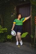 Para torcer pela Seleção Feminina: looks plus size com as cores verde, amarelo, azul e branco - imagem 6