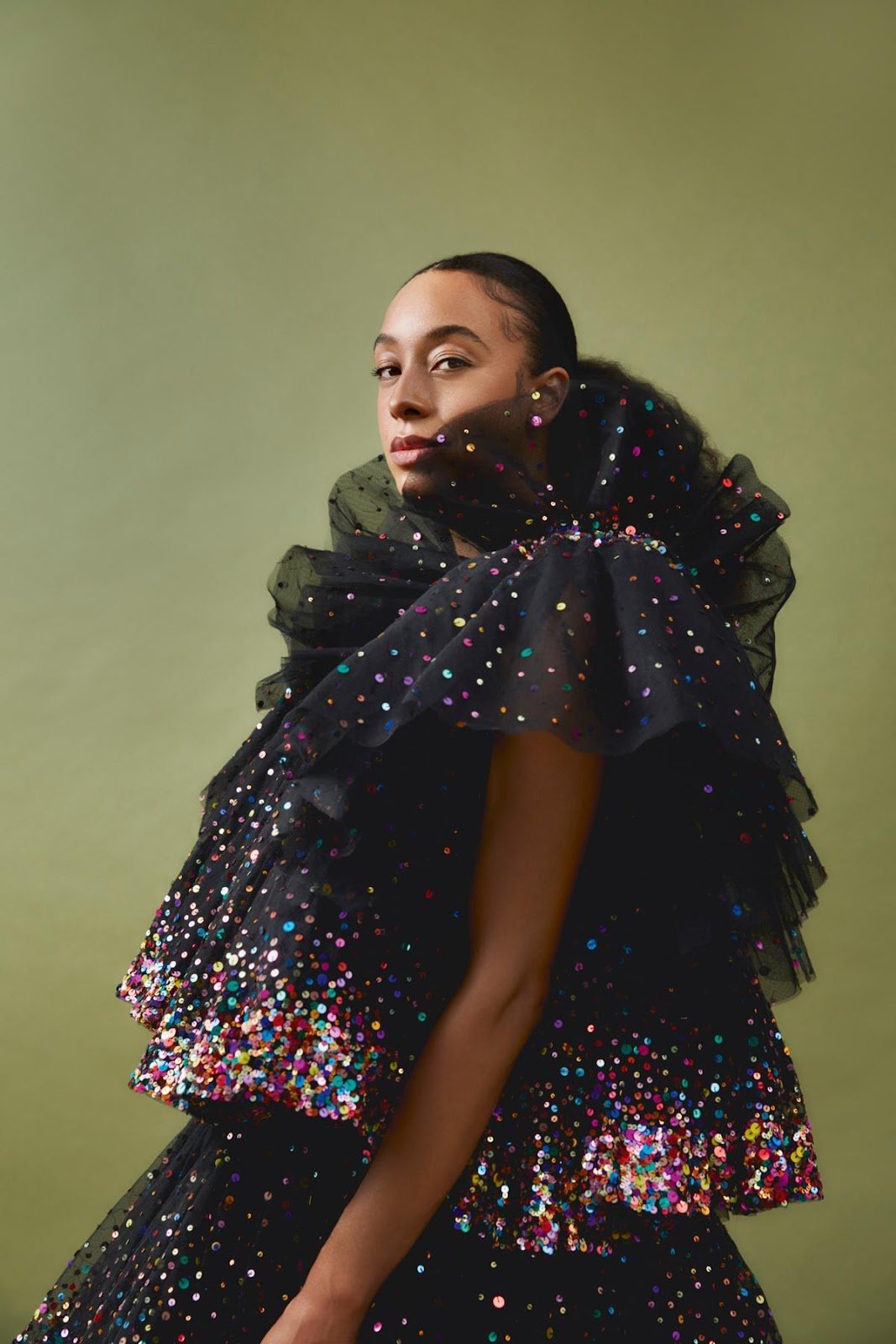 Vencedora do Grammy, a cantora Corinne Bailey Rae, lança clipe inspirado no punk riot grrrl