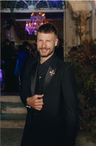 RODRIGO HILBERT USA JOIAS TIFFANY & CO. PARA A COMEMORAÇÃO DE 10 ANOS DA MARCA NO SUL DO BRASIL - imagem 3